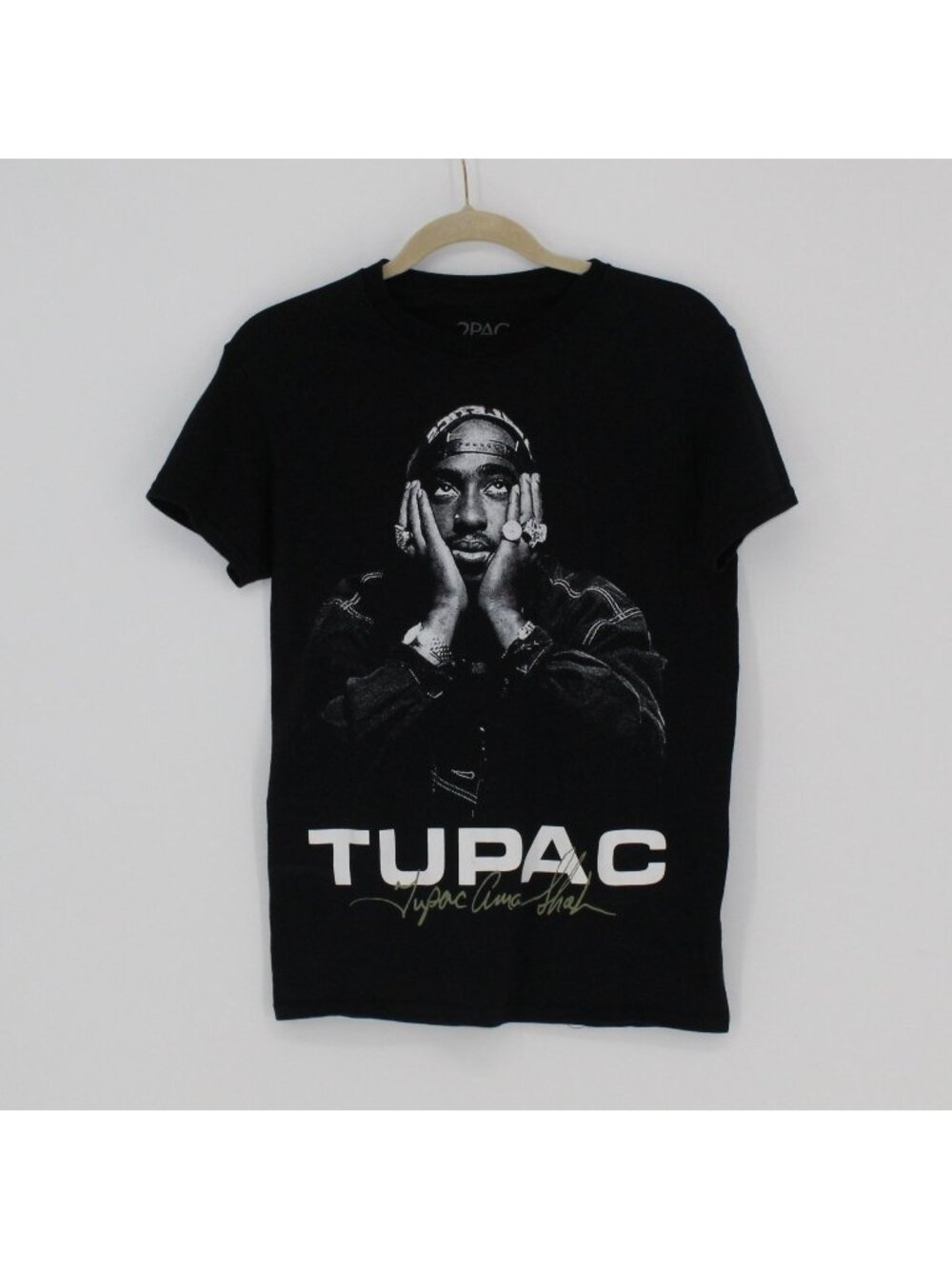 2Pac Black Graphic T-Shirt Tupac Shakur Signature Design 100% Cotton Small